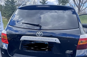 What are the Benefits of OEM vs. Aftermarket Auto Glass?